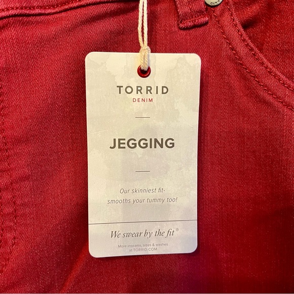 Torrid Crop Jegging - Super Stretch Summer Wine - Size 26 - Picture 3 of 7
